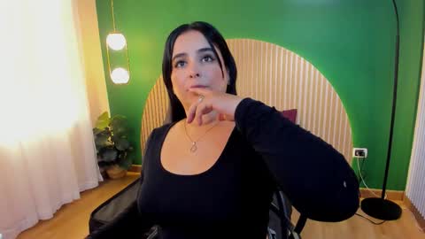 Taylor Bennet online show from November 16, 3:12 pm