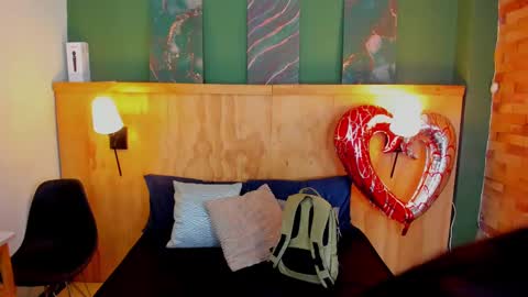 Taylor Bennet online show from February 23, 12:09 pm