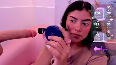 taylor_cupper_ online show from November 5, 4:07 am