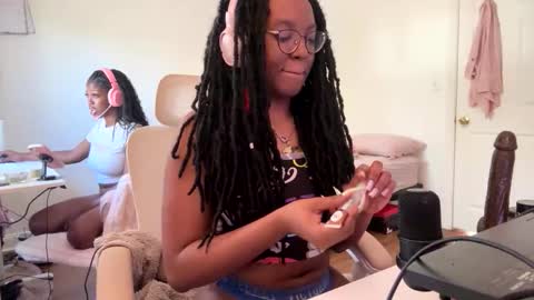 Taylor online show from May 28, 9:34 pm