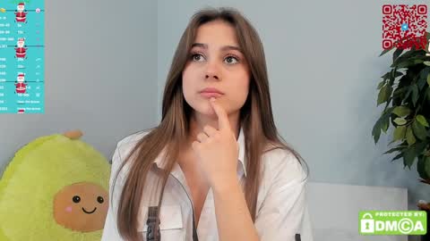 Mona online show from December 21, 3:31 pm