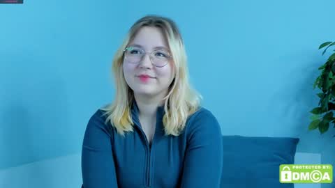 Mona online show from December 24, 10:33 am