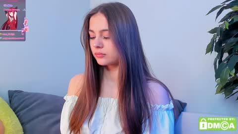 Mona online show from December 18, 3:00 pm