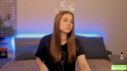 Mona online show from December 26, 2:37 pm