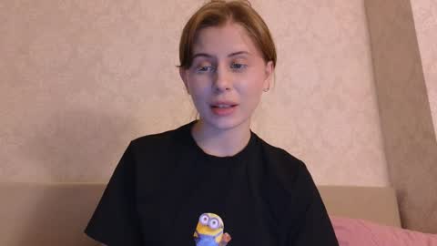 Annie    next stream 11 14 and  15 november online show from December 7, 8:27 pm