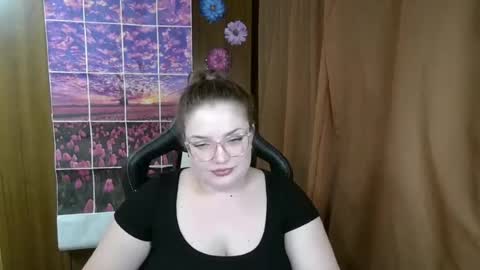 Teasing Dora online show from July 28, 2:20 am