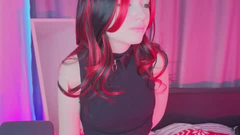 all me precious   online show from January 15, 5:35 am