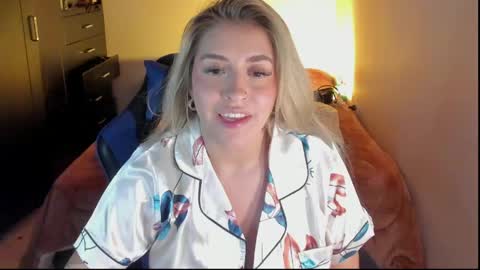 Sara online show from April 28, 5:44 am