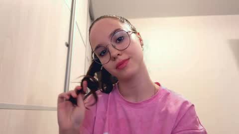 Aria online show from March 31, 9:31 am