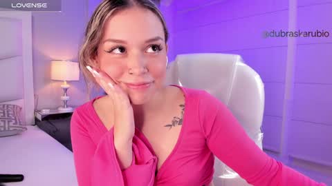 Snapshot of thalia21_ chatting on January 12, 5:13 am Thalia21 online show from January 12, 5:13 am