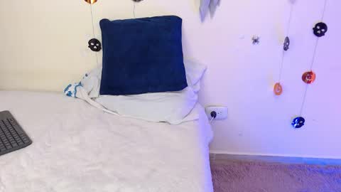  Thalia Anderson  online show from October 31, 2:46 am