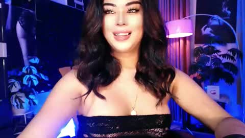 THALIA  online show from November 18, 9:49 pm