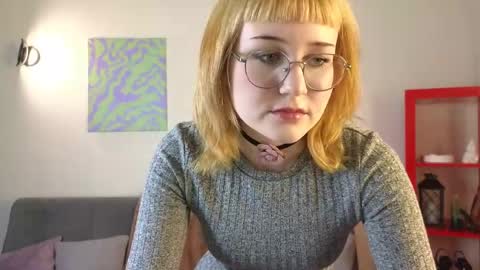 thea_quill online show from May 16, 6:07 pm