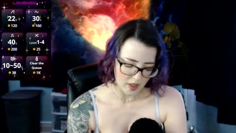 Snapshot of thedaisymoon chatting on March 2, 1:26 am thedaisymoon online show from March 2, 1:26 am