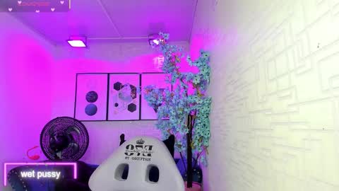 Theia  online show from November 4, 12:54 pm