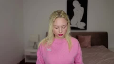 Kisaaleksandrova online show from February 15, 7:35 pm