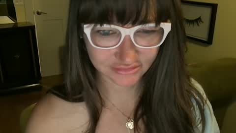 Cach Nelson online show from October 31, 8:18 am