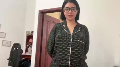 therealcamilabaddie online show from January 12, 8:25 pm