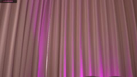    online show from November 14, 12:38 pm