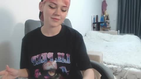 theysaidimcute online show from April 23, 9:06 pm