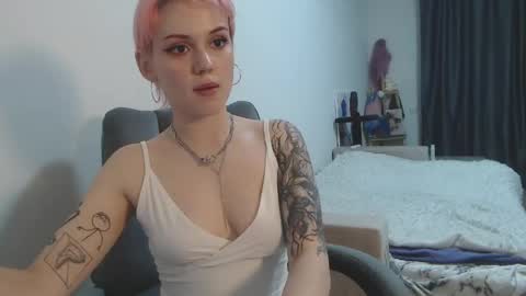 theysaidimcute online show from April 24, 9:06 pm