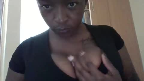 thick_booby83 online show from December 4, 9:44 am