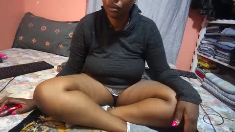 Snapshot of thick_sweet_ass chatting on February 14, 2:07 am thick_sweet_ass online show from February 14, 2:07 am