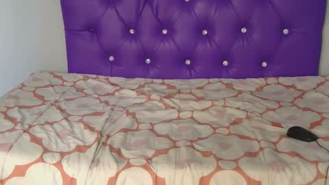 thickgripper online show from April 12, 8:17 am