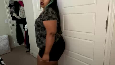 thickmorena online show from October 18, 6:21 pm