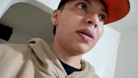 thomas27f online show from October 24, 10:33 am