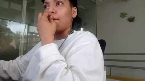 thomas27f online show from December 2, 10:12 pm