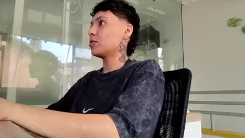 thomas27f online show from November 19, 7:25 pm