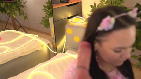 Brittney online show from November 14, 8:25 am