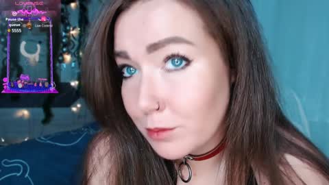 Snapshot of tia_meow chatting on December 30, 3:45 pm tiameow online show from December 30, 3:45 pm
