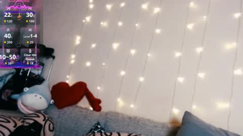 tiameow online show from March 2, 4:03 pm