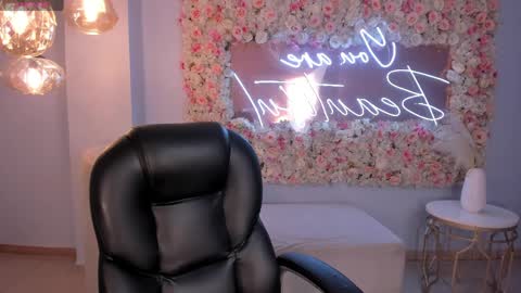 Tiffanny Sins online show from March 27, 4:14 am