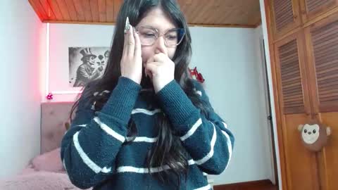 Tifanny online show from October 10, 1:49 pm