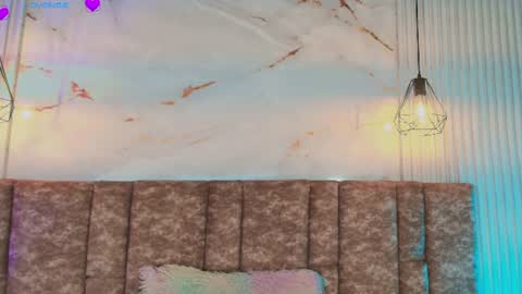 tiffany_johnson111 online show from June 29, 7:24 pm