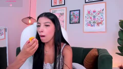tiffany_low online show from July 21, 2:18 pm