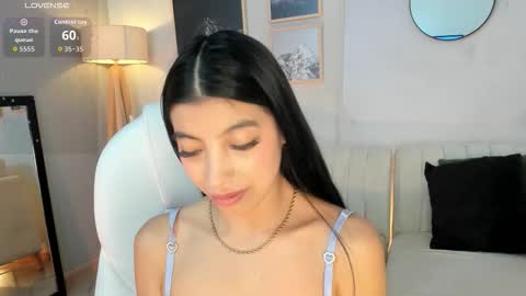 tiffany_low online show from February 26, 3:55 pm