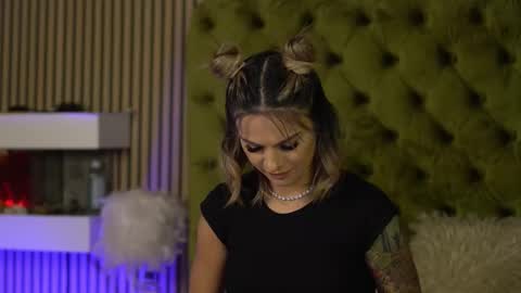 Ilaria online show from September 18, 6:12 am