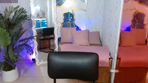 Tiiana online show from April 18, 2:58 am