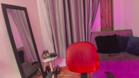 tiinajonus_ online show from February 12, 4:58 am