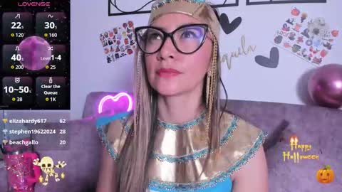 TILA TEQUILA online show from October 30, 3:46 pm