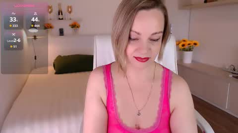 Snapshot of tilly_eliot chatting on September 20, 7:12 pm Tilly online show from September 20, 7:12 pm