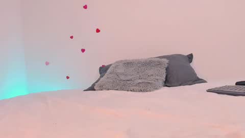 T I N A online show from October 9, 4:33 pm