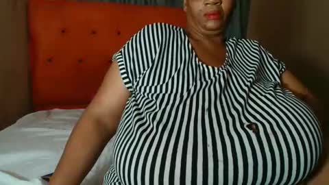 tinagiant online show from February 6, 8:45 pm