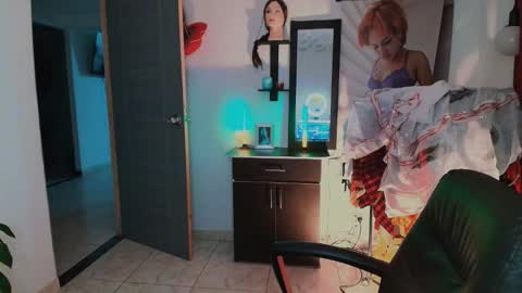 I AM BELLA  ----------- follow my  IG  TINNS 69 online show from February 28, 12:43 am