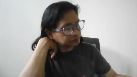 Ester online show from October 11, 3:59 pm