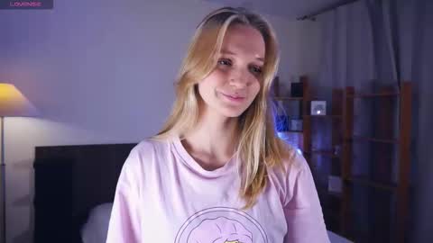 Mary online show from October 31, 7:23 am